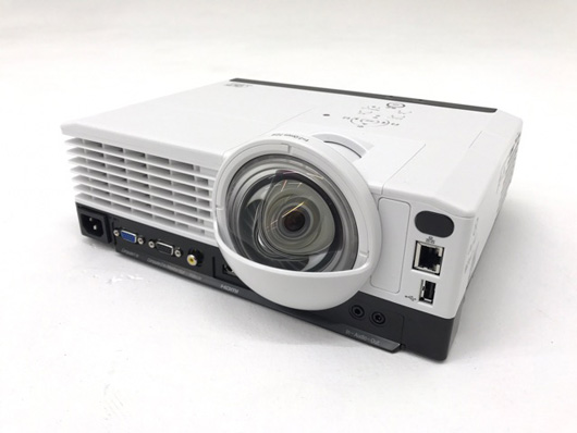 プロジェクター